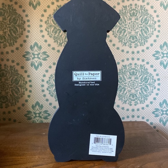 🎉HP “All you need is love and a dog” wood sign by Quill to Paper by Sixtrees. - Picture 2 of 6